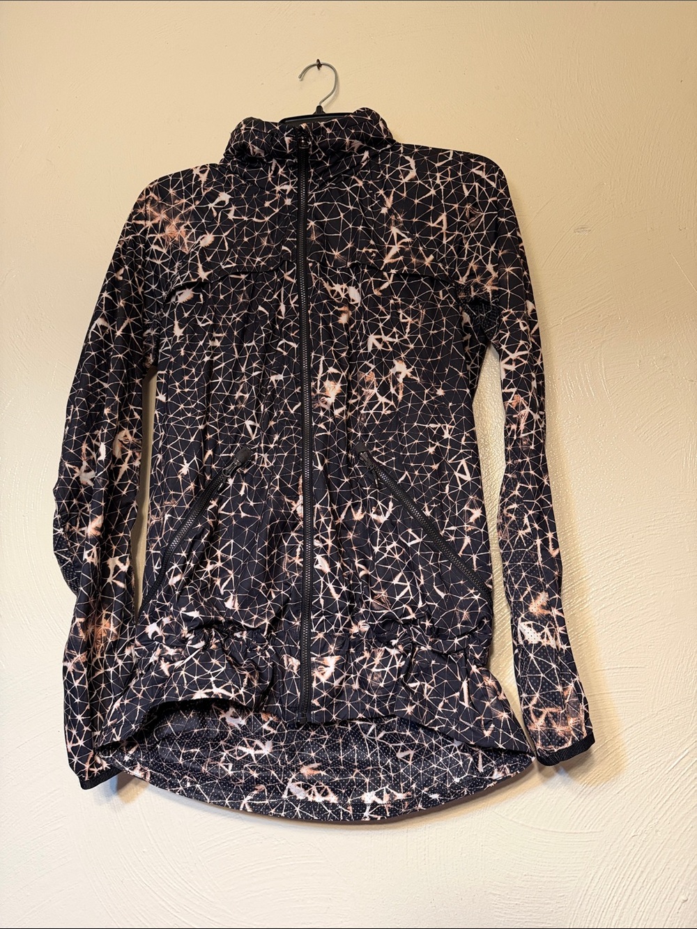 Lululemon Miss Misty II Raincoat Star Crush Print Size 6